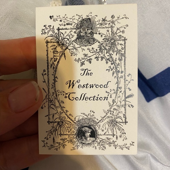 Medium length bridal veil - Picture 5 of 5